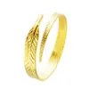 Al por mayor juego de tres piezas de oro duro 3D secreto de amor pluma apertura pulsera moneda europea arena oro pluma colgante anillo
