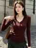Camiseta ajustada de manga larga con cuello en V, estilo americano picante, de color liso, adelgazante, top versátil para llevar debajo