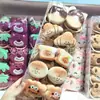 Fofo Brinquedo Macio de Tecido Donut de Chocolate Hambúrguer - Prendedor de Rabo de Cavalo Infantil com Tema de Comida - Elástico para Cabelo de Menina