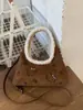 Bolso Bandolera de Gran Capacidad 2025 Nuevo Bolso de Mano de Felpa Bordado Diseño de Doble Cara Bolso Cruzado para Viajes y Uso Diario