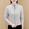 Elegante top básico versátil 2026 primavera/otoño ropa de madre W versátil adelgazante nuevo cárdigan de manga larga con cremallera y cuello alto