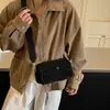 Bolso pequeño retro de ante para mujer, nuevo bolso de hombro casual otoño/invierno 2026 con correa ancha, bolso bandolera cilíndrico tipo almohada