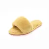 Zapatos de felpa con base de tendón de viscosa para mujer otoño e invierno Nuevos zuecos de punta abierta color caramelo macarrón fabricante de pantuflas de felpa en stock