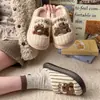 Pantuflas de Algodón con Peluche de Oso Manzana, Nuevo Estilo de Invierno para Mujer, Antideslizantes para Interiores, Simples, Lindas, Cómodas y Cálidas