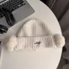 Nuevo Sombrero de Lana de Moda Otoño e Invierno Cálido y a Prueba de Frío, Gorro de Lana Tejido con Pompones de Piel Engrosado, Gorro de Protección para Orejas de Invierno para Cabeza Grande