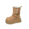 Botas Martin de plataforma estilo británico color crema para mujer, nueva colección de otoño 2026, diseñadas para mujeres petite para añadir altura, botas de nieve cortas