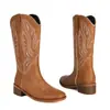 2026 Botas Vaqueras Occidentales Botas de Hombre Invierno Nuevas Bordadas Corte en V Botas de Montar Punta Cuadrada Bota de Media Caña Talla Grande de Mujer Venta al por Mayor