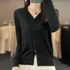 Cardigan de Lã Gilt Sand Feminino Primavera e Verão Fino 2025 Novo Estilo Jaqueta Suéter de Tricô para Montaria Top com Decote V Suéter com Decote V