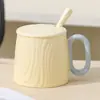 Tapa de Cerámica Casual para Taza + Cuchara Taza de Agua de Cerámica Taza de Pareja Souvenir Taza de Desayuno para Estudiantes Taza de Leche