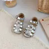 Sandálias Fechadas de Verão Novas para Crianças 2026 para Meninas, Moda Estilo Coreano Sandálias Romanas Camélia Retrô para Crianças Mais Velhas