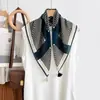 Pañuelo Cuadrado Vintage con Borlas Estampado Paisley Pañuelo para el Cuello con Colgante Estampado de Lunares y Anacardos Pañuelo de Seda con Flecos para Mujer Imitación de Algodón y Lino