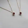Collar Colgante de Plata S925 Chapado en Oro de 18K Zircón Rojo Granate Cadena de Clavícula Regalo Femenino Nicho Retro Exquisito