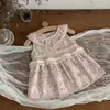 Estilo Ins Verano Niña Princesa Floral Cuello de Muñeca Cintura Fruncida Encaje Sin Mangas Vestido