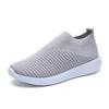 Zapatos de mujer de comercio exterior primavera y verano nuevos zapatos calcetín zapatos deportivos de malla casual de talla grande europeos y americanos Zapatos elásticos tejidos con mosca para mujer