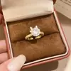 Anel Aberto Flor de Zircônia Giratória Banhado a Ouro Real, Design de Nicho, Anel para Dedo Indicador de Luxo Leve, Joia de Mão Exquisita para Mulheres