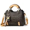 Bolso lindo modelo nuevo 2025 bolso de mano bolso de hombro pequeño popular de moda bolso cruzado para mujer bolsos