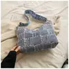 Bolsa Tote Simples de Grande Capacidade Feminina 2024 Nova Moda Versátil Bolsa Transversal Bolsa de Ombro Popular de Nicho