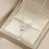 Corrente Elegante para Clavícula Banhada a Ouro Real com Zircônias Microincrustadas Design de Nicho Feminino Colar com Pingente de Ferradura Corrente de Lã Versátil