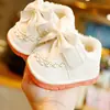 Sapatos para Crianças Pequenas Inverno Forrados com Lã Espessados Sapatos para Bebês Iniciantes 1-2 Anos Sapatos para Bebês Sola Macia Antiderrapante Sapatos que Gritam