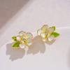 Clips para orejas de Camelia Blanca de Primavera y Verano 2025, Esmalte de Alta Gama y Aretes de Flores Amarillas, Aretes de Diseño