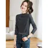 Suéter Gola Alta Meia com Strass para Mulheres, Novo Estilo Outono/Inverno 2025, Super Estiloso e de Caimento Justo, Base de Tricô