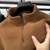 Jaqueta Masculina Polar Fleece para Exterior Masculina com Veludo Adicional Outono e Inverno 2024 Nova Jaqueta Quente de Gola Alta para Meia-Idade Vestuário Masculino Atacado