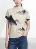 Camiseta estampada de gola alta com mangas curtas e pregas de alta qualidade para mulheres, atacado de roupas femininas Issey Miyake, vendas diretas da fábrica