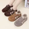 Sapatos de Treino Alemães Femininos de Inverno Novo Estilo com Sola Grossa Aumentadores de Altura Leves Confortáveis com Cadarço Casuais Quentes Antiderrapantes Sapatos de Mãe