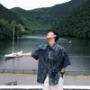 Camisa Retro 2026 Masculina Verão Estilo Hong Kong Estudante Solta Design de Nicho Divertido Nova Roupa Masculina Top Roupa de Fora