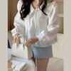 Camisa Blanca Chic Estilo Coreano con Bordes Fruncidos, Camisa de Manga Larga con Cuello Peter Pan Reductora de Edad Estilo Ins para Mujer