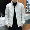 2024 Nueva Chaqueta de Plumón de Pato Blanco Moda de Invierno para Hombre Cálida Corta Cuello Alto Casual Ligera Versátil Abrigo
