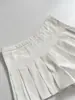 Moda Feminina Verão 2026 Novo Estilo Europeu e Americano Shorts Casuais Versáteis de Cintura Alta com Pregas Largas Cor Sólida Pregas Prensadas