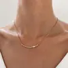 Conjunto de Collar y Aretes Florales con Incrustaciones de Diamantes de Lujo Ligero Estilo Francés, Cadena para Clavícula de Rama de Flor con Diseño Único, Accesorio Versátil y Elegante