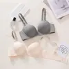 Lencería sin costuras para mujer en verano, simple y cómoda, los pechos pequeños se juntan para hacer que parezcan más grandes, sujetador sexy anti-caída con tirante de letras expuestas