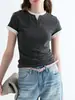 Elegante camiseta de dos tonos, tipo dos piezas, de manga corta para mujer, corte ajustado, cuello redondo, diseño estiloso, top de verano