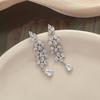 Pendientes de Borla de Pluma de Circonita de Aguja de Plata Pendientes de Moda Retro para Mujer Pendientes de Nicho de Alta Gama Europeos y Americanos Exagerados Pendientes Chinos