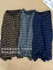 Cardigan K2719 com blocos de cor listrados cuidadosamente selecionados e mangas tipo lanterna, feminino, outono/inverno, caimento solto, retrô e casual, manga longa