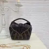 Bolso de noche estilo palacio de lujo ligero europeo y americano, completamente incrustado con pedrería, bolso de mano con cadena metálica, bolso cruzado