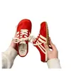 Novidade Primavera e Outono 2026 Meia-Chinelos Femininos Abertos na Ponta, Sapatos Brancos Versáteis de Malha, Chinelos Preguiçosos Slip-On Super Populares