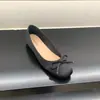Zapatos Individuales de Gamuza con Lazo Suave, Aumentadores de Altura Internos, Modelo Nuevo 2026, Zapatos Cómodos para Mujer de Estilo Ballet con Suela Blanda, Versátiles