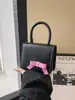 Bolso Cruzado Pequeño Cuadrado de Hombro Único de Moda para Mujer Tendencia Color Sólido 2025 Nuevo Creativo Lazo Color Dulce Elegante Chica