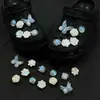 Serie Océano de Cristal Charms para Zapatos Crocs Decoración Linda Accesorios Cadena de Perlas Simple Hebilla de Crocs DIY Desmontable