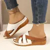 Chinelos Plataforma Color Block Versáteis Plus Size Femininos 2026 Novos Vazados Tiras Cruzadas Casuais Sola Grossa Sandálias de Praia