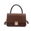 Bolso de hombro simple y casual, nueva colección otoño 2026, bolso de mujer de moda con textura tejida, diseño único, bolso cuadrado pequeño, moderno