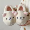 Pantufas de algodão com ursinho de desenho animado fofo, pantufas de inverno femininas, pantufas de algodão forradas com fleece femininas e masculinas, calçados quentes, atacado do fabricante