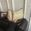 Bolso Pequeño de Alta Gama para Mujer 2026 Nuevo Estilo Coreano Versátil Elegante Bolso de Axila Bolso de Cadena de Moda Bolso de Hombro Único Cruzado