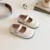 Primavera 2026 Nuevo Estilo Zapatos de Cuero para Niñas con Tejido Hueco Suaves Cómodos Casuales Mocasines para Bebé Zapatos Individuales para Niños
