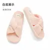 Nuevas pantuflas peludas transfronterizas para mujer, populares en línea, de moda para primavera y otoño, antideslizantes para uso en interiores en casa, pantuflas cálidas de algodón