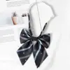 Camisa con Pajarita Borgoña para Niñas jk Accesorios de Lazo Estilo Preppy Estudiante Ropa de Marinero Ropa de Soltero Cuello Raíz de Pluma Flor
