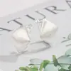 Pendientes Vintage Mate Cepillados en Forma de Diamante con Diseño Único, Pendientes de Botón de Alta Gama, Estilo Fresco y Discreto, Nuevos en 2023